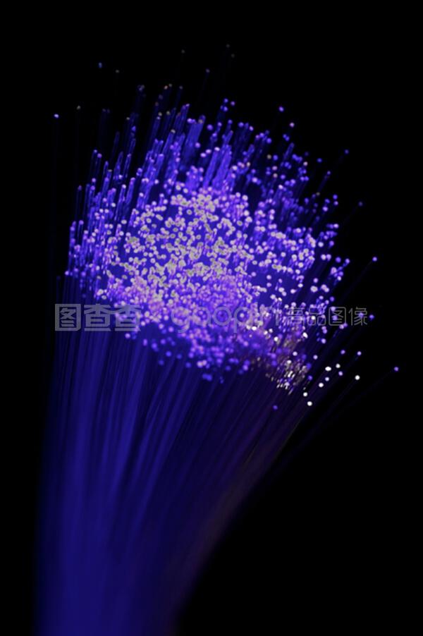 光纤 连接未来的信息高速公路